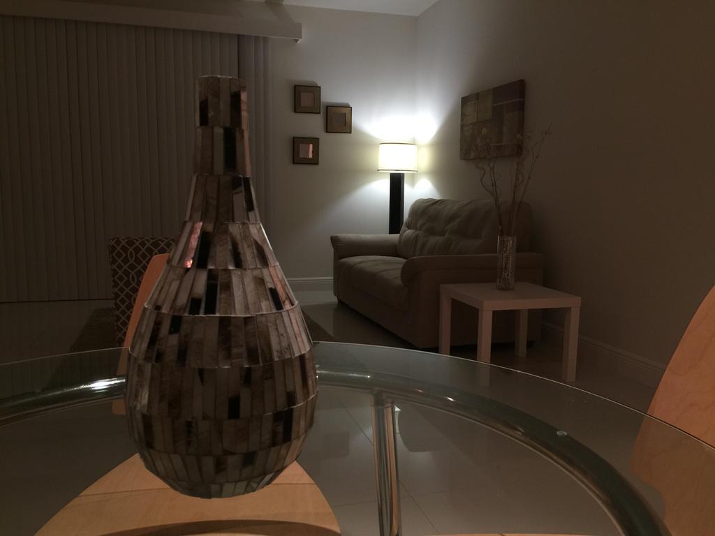 Lyx Suites At Merrick Park In كورال غابلز الغرفة الصورة