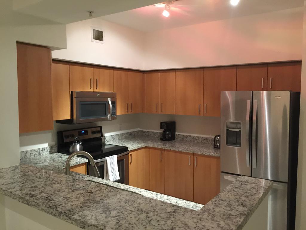 Lyx Suites At Merrick Park In كورال غابلز الغرفة الصورة